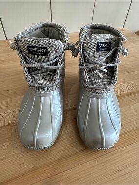 Sperry Kids Metallic Silver Duck Boots